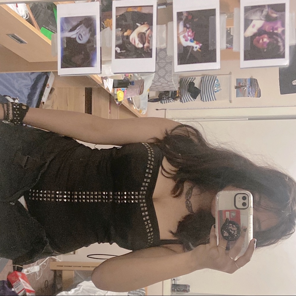 Size MD (8-10) or 35.5"-37.6" black tank top from teenage runaway